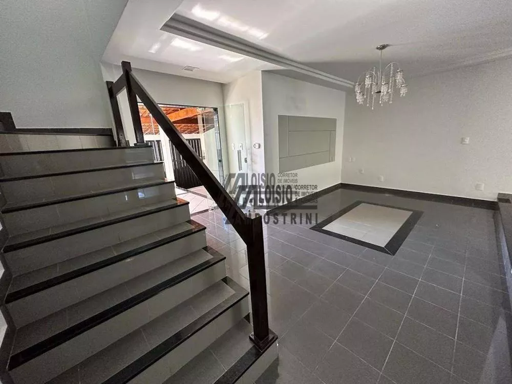 Casa à venda com 5 quartos, 350m² - Foto 4