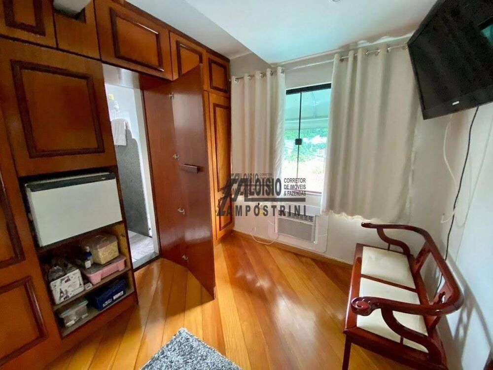 Apartamento à venda com 3 quartos, 240m² - Foto 18