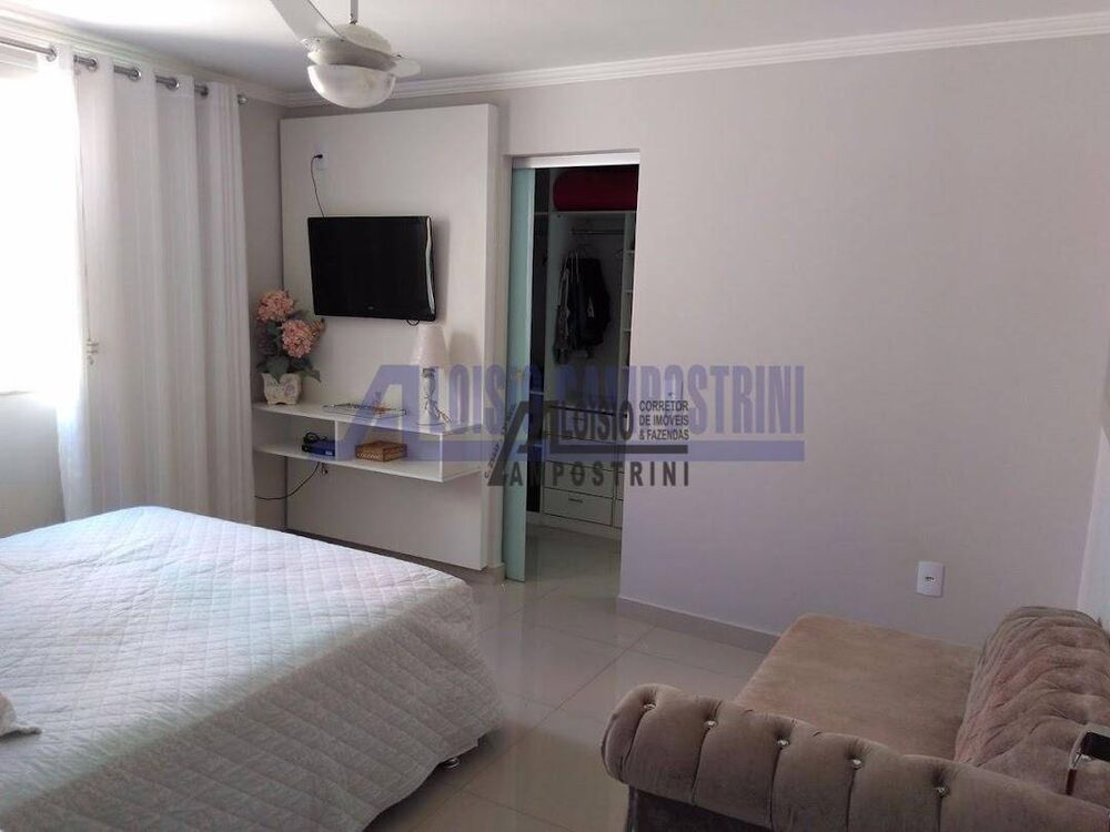 Casa à venda com 3 quartos, 130m² - Foto 3