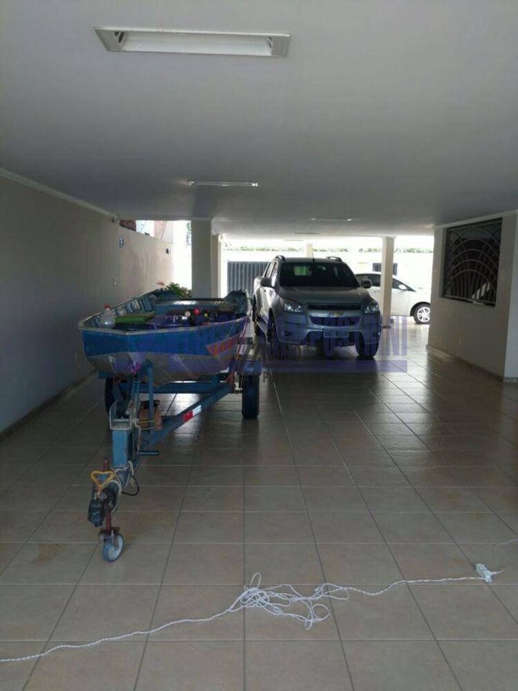 Casa à venda com 4 quartos, 400m² - Foto 8
