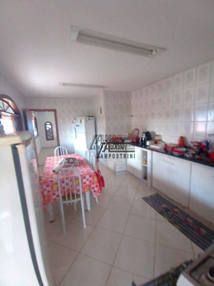Casa à venda com 3 quartos, 440m² - Foto 10