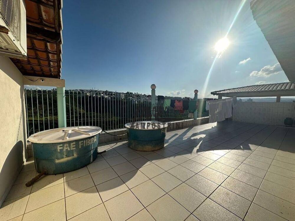 Casa à venda com 3 quartos, 440m² - Foto 8
