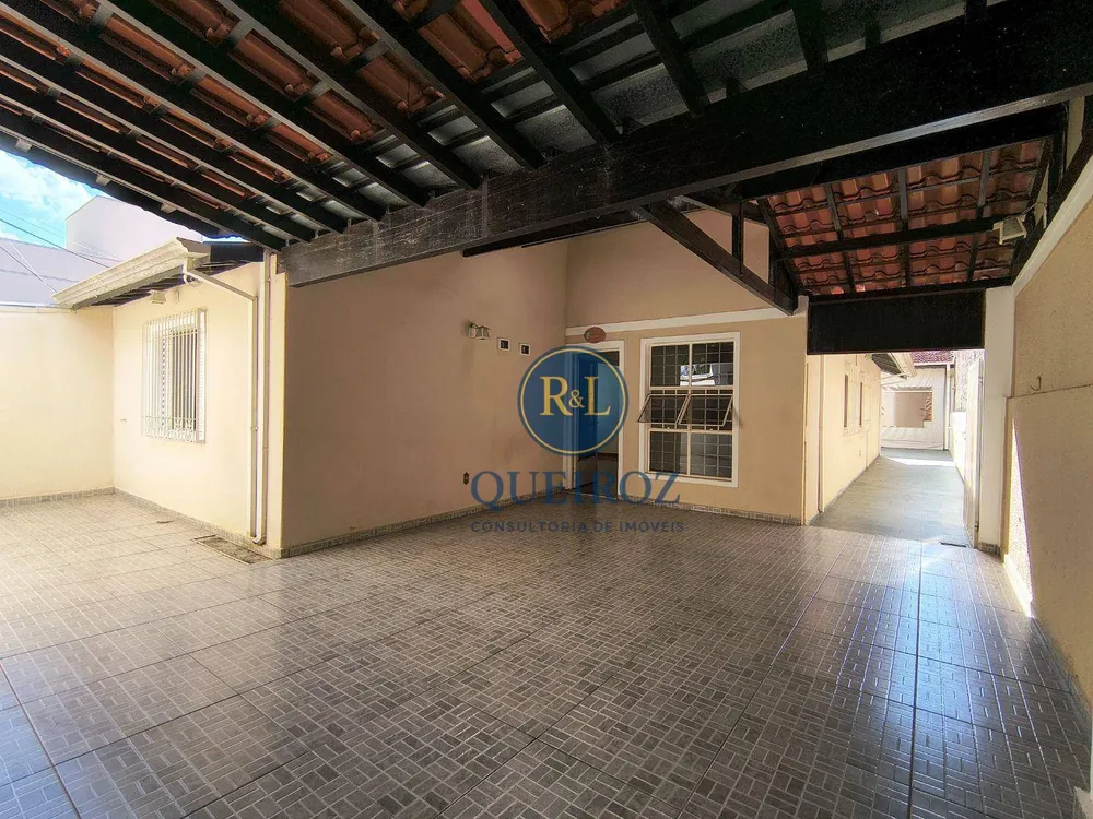 Casa, 4 quartos, 168 m² - Foto 1