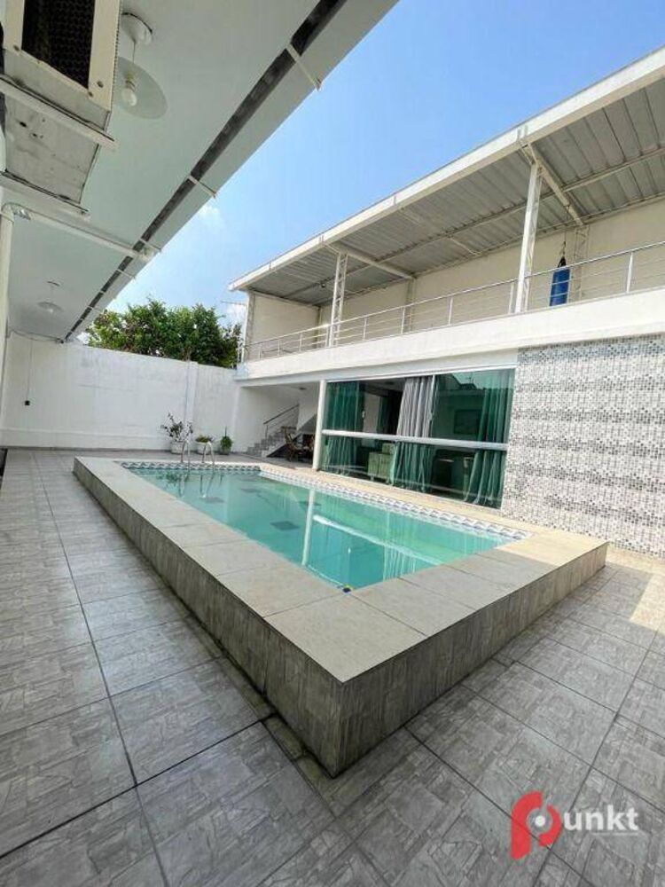 Casa, 4 quartos, 316 m² - Foto 2