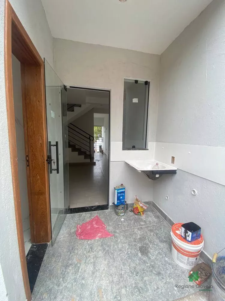 Casa à venda com 2 quartos, 55m² - Foto 18