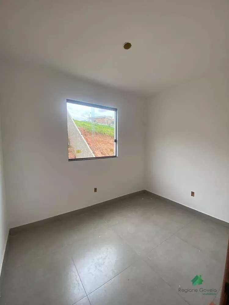 Casa à venda com 2 quartos, 55m² - Foto 7