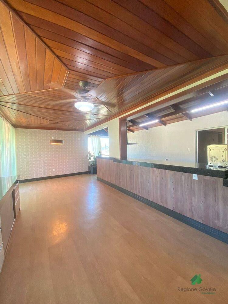 Casa para alugar com 4 quartos, 160m² - Foto 8