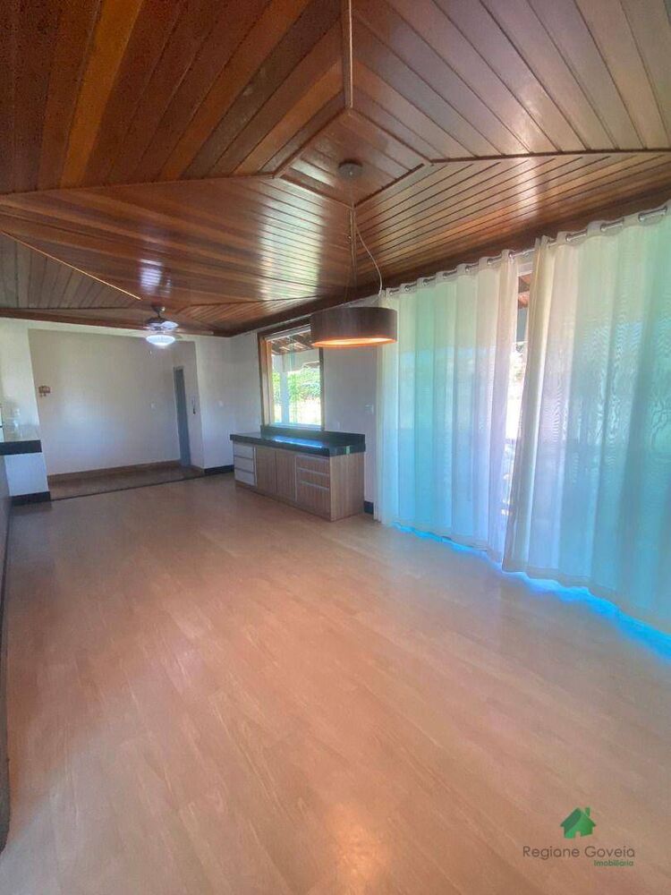 Casa para alugar com 4 quartos, 160m² - Foto 7