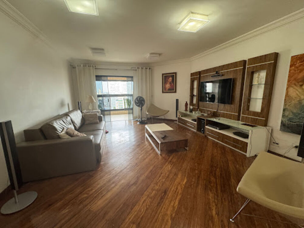 Apartamento à venda com 4 quartos, 250m² - Foto 2