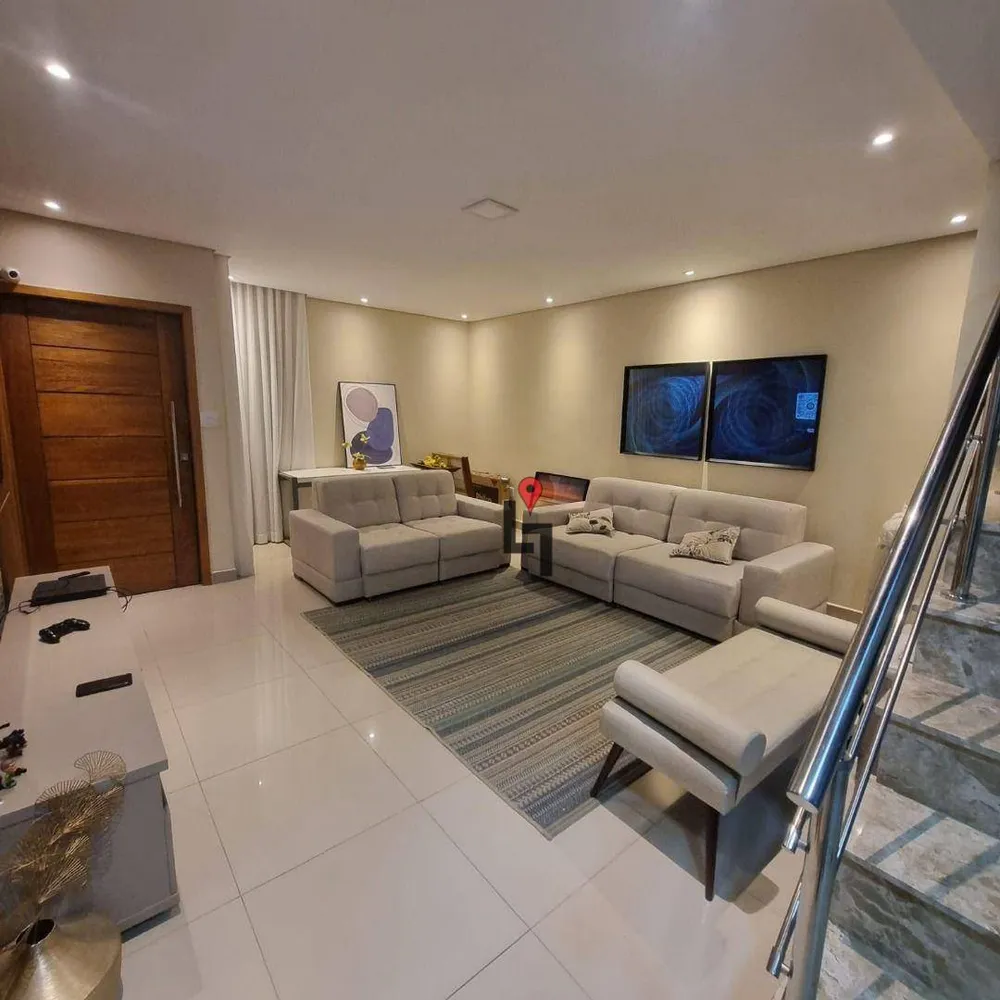 Sobrado, 3 quartos, 245 m² - Foto 2