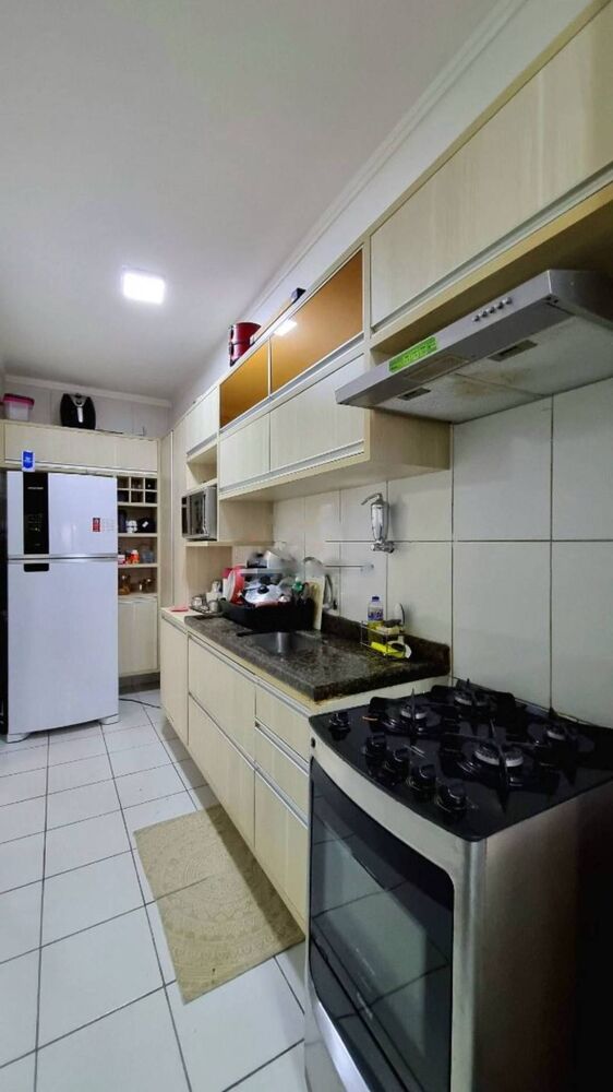 Apartamento à venda com 3 quartos, 77m² - Foto 3