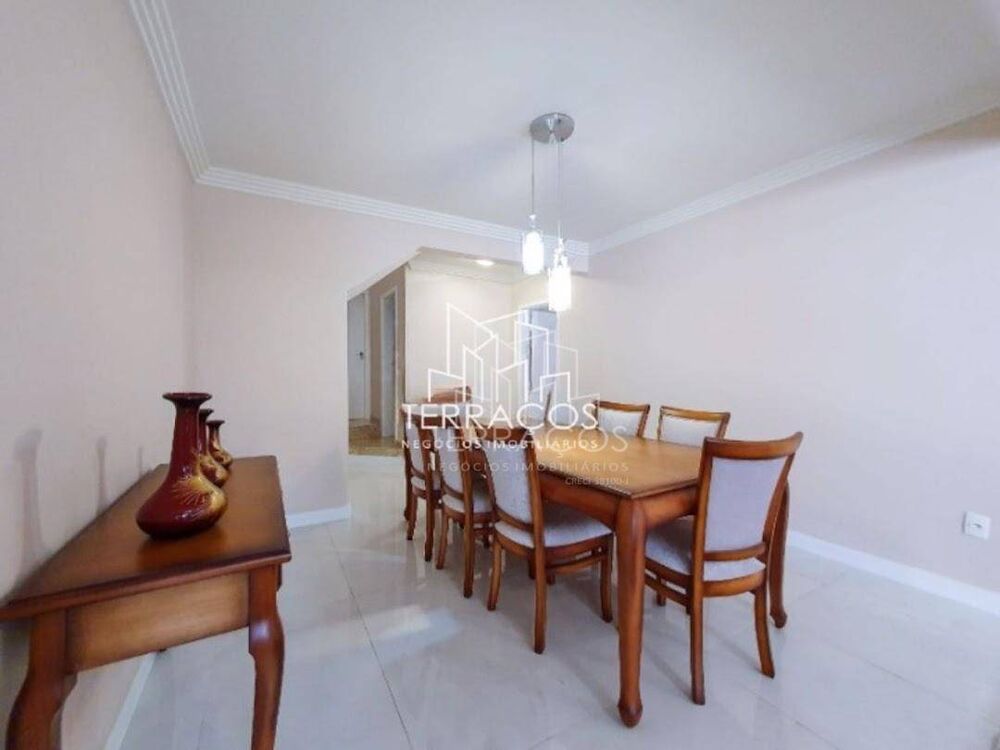 Casa, 4 quartos, 261 m² - Foto 2