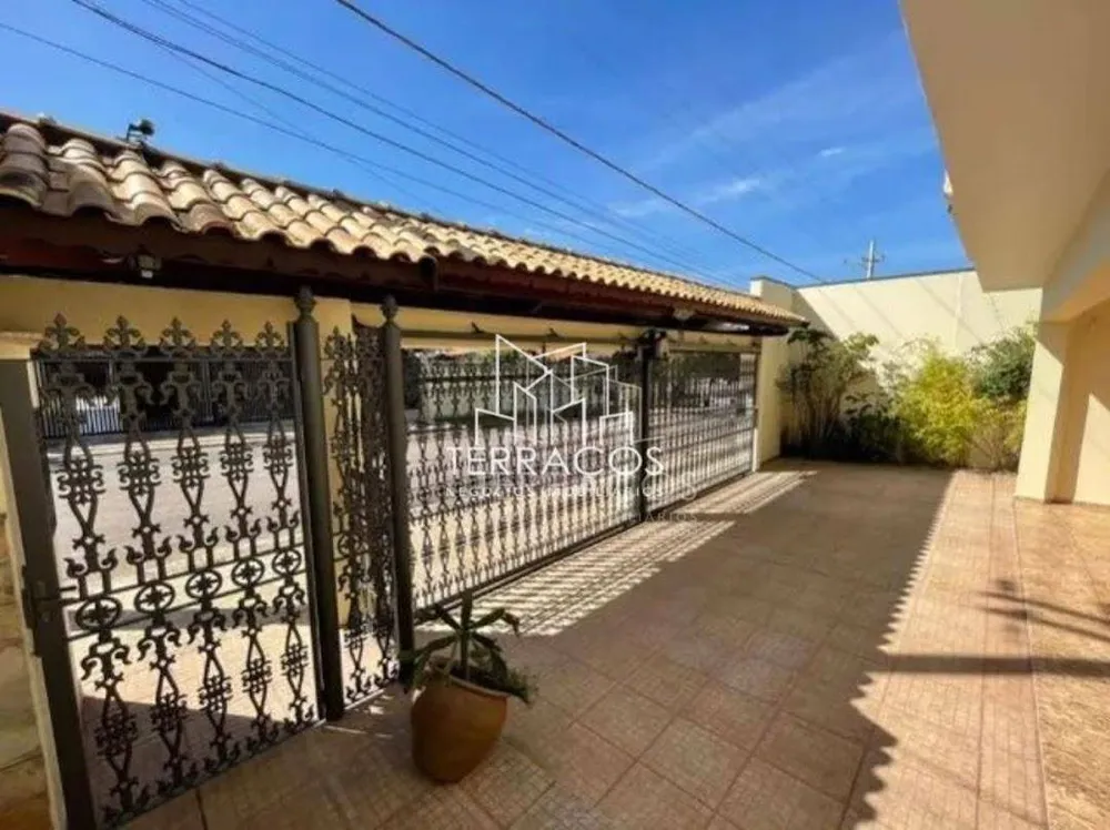 Casa, 3 quartos, 245 m² - Foto 2