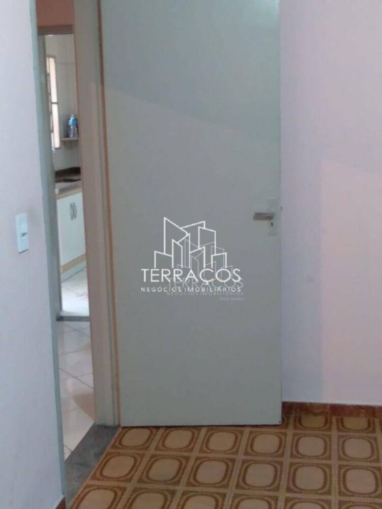 Casa à venda com 3 quartos, 124m² - Foto 1