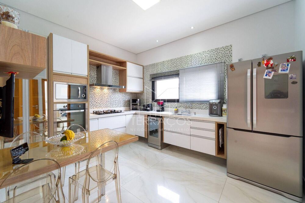 Sobrado, 3 quartos, 383 m² - Foto 4