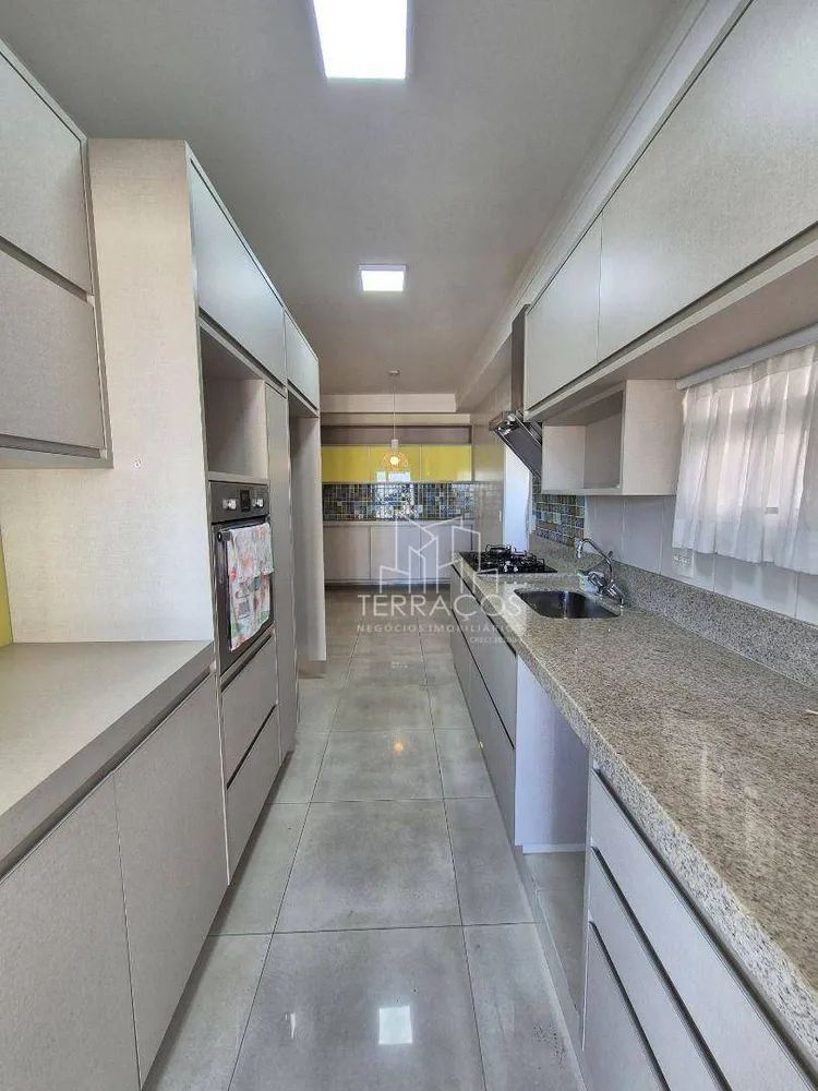 Apartamento, 3 quartos, 166 m² - Foto 1