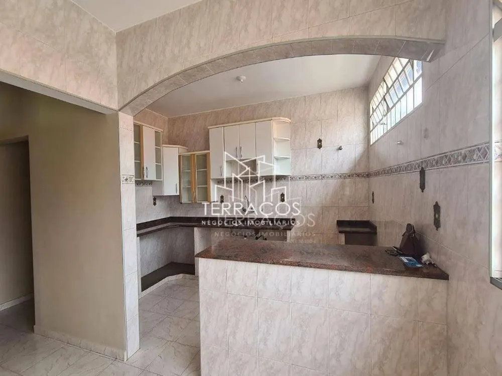 Casa, 3 quartos, 348 m² - Foto 1