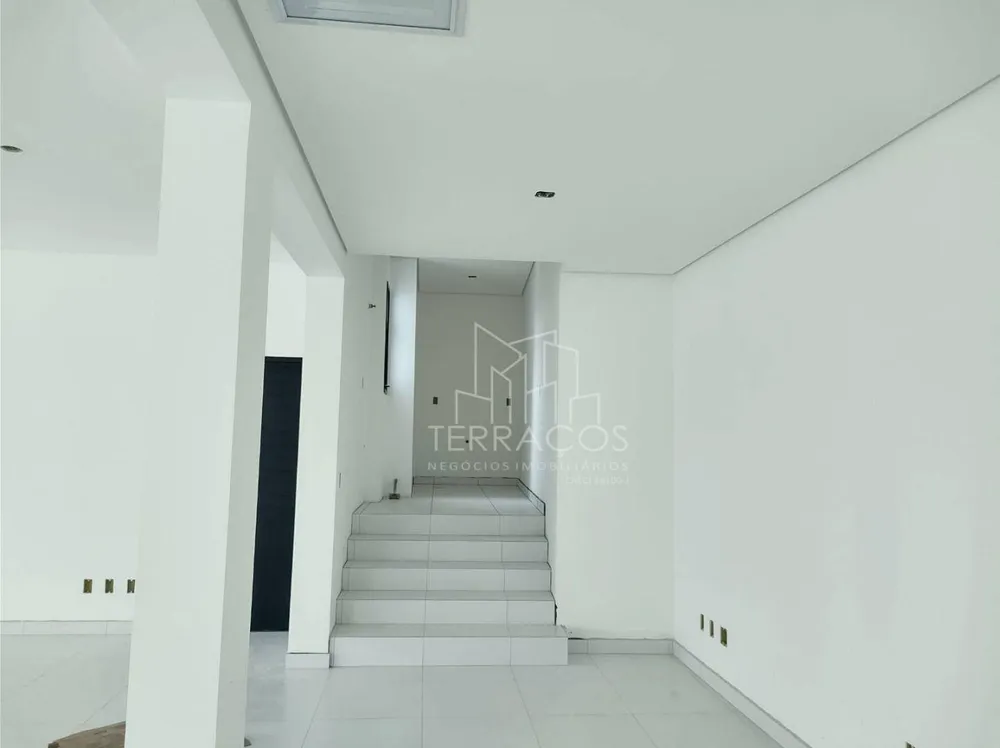 Loja-Salão, 564 m² - Foto 1