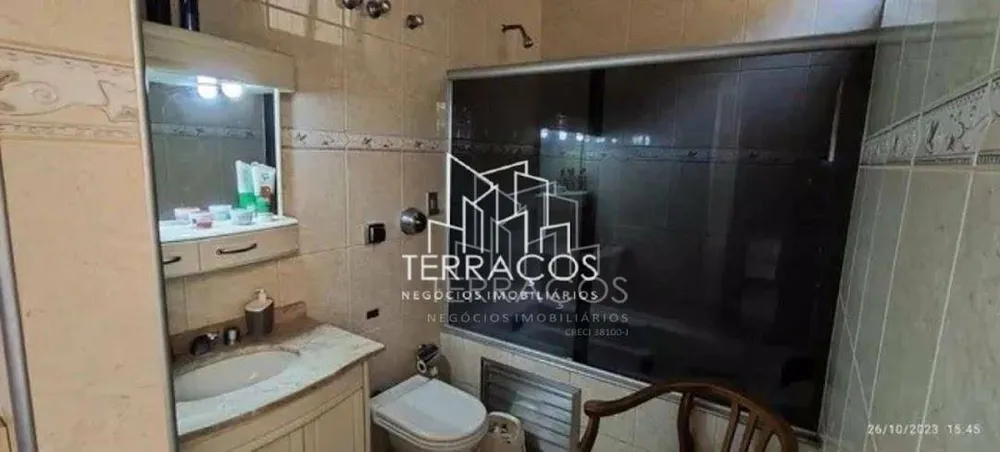 Casa, 4 quartos, 226 m² - Foto 2