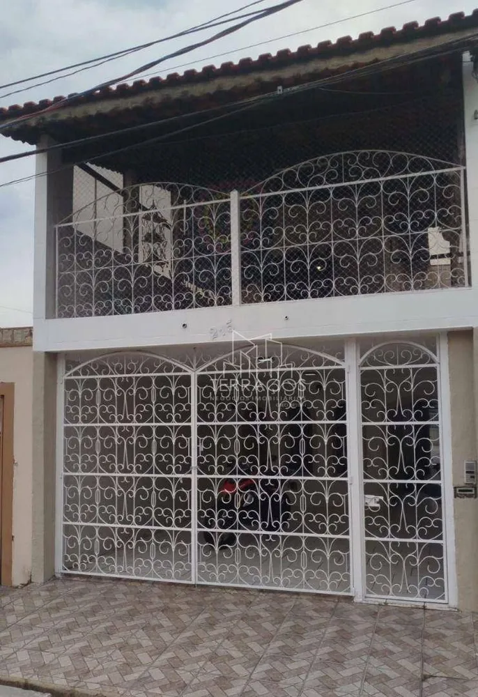 Casa, 4 quartos, 283 m² - Foto 1