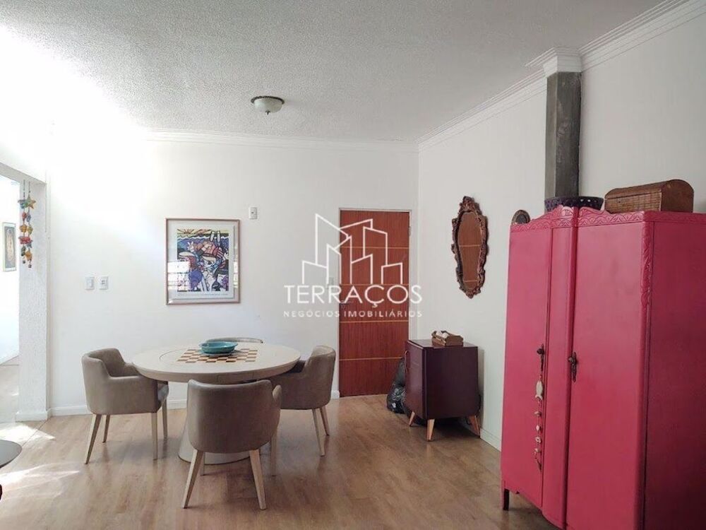 Casa, 3 quartos, 250 m² - Foto 3