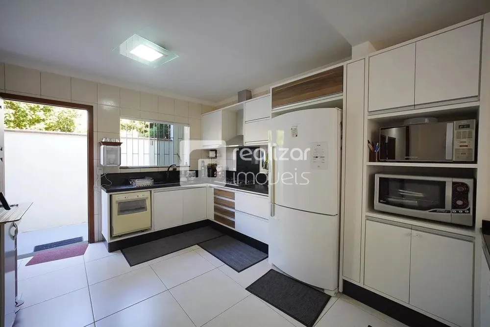 Casa, 5 quartos, 359 m² - Foto 3