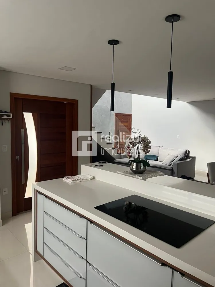 Casa, 3 quartos, 260 m² - Foto 2