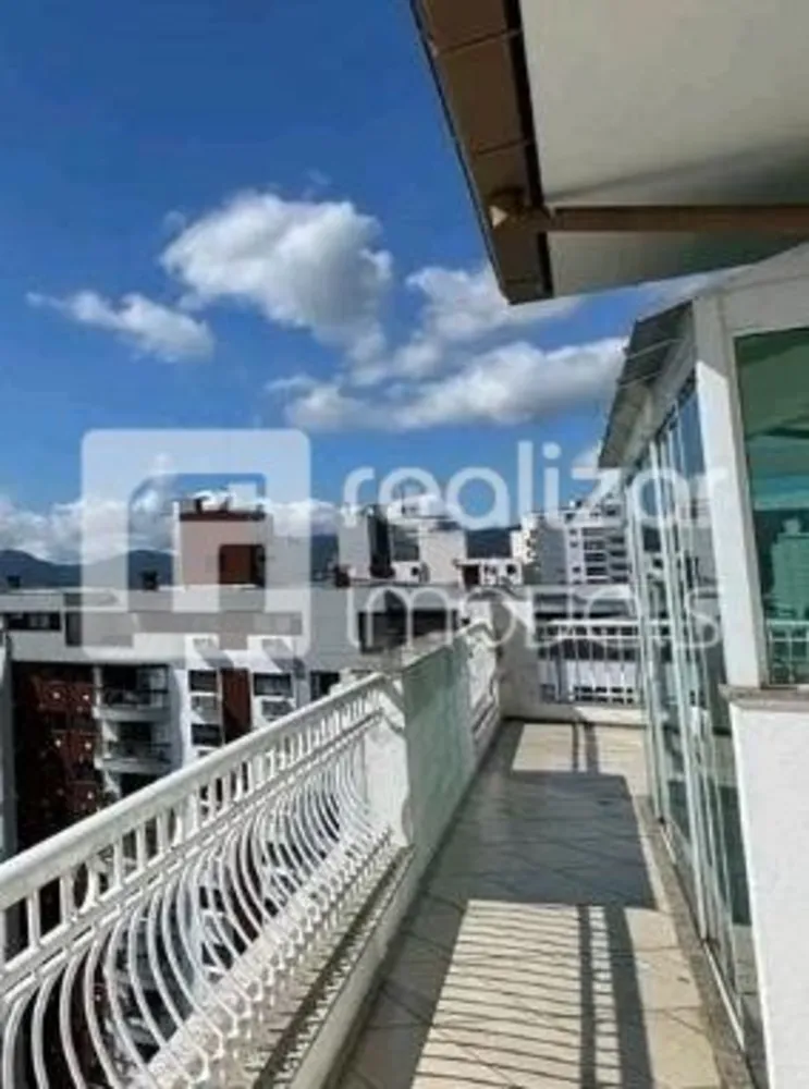 Cobertura, 3 quartos, 252 m² - Foto 1
