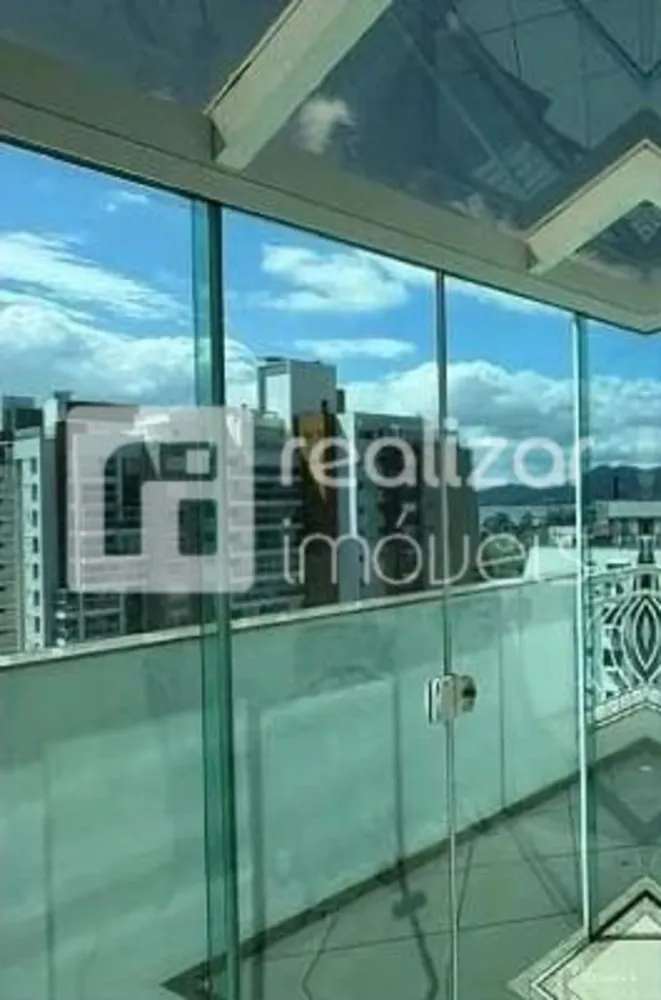 Cobertura, 3 quartos, 252 m² - Foto 2