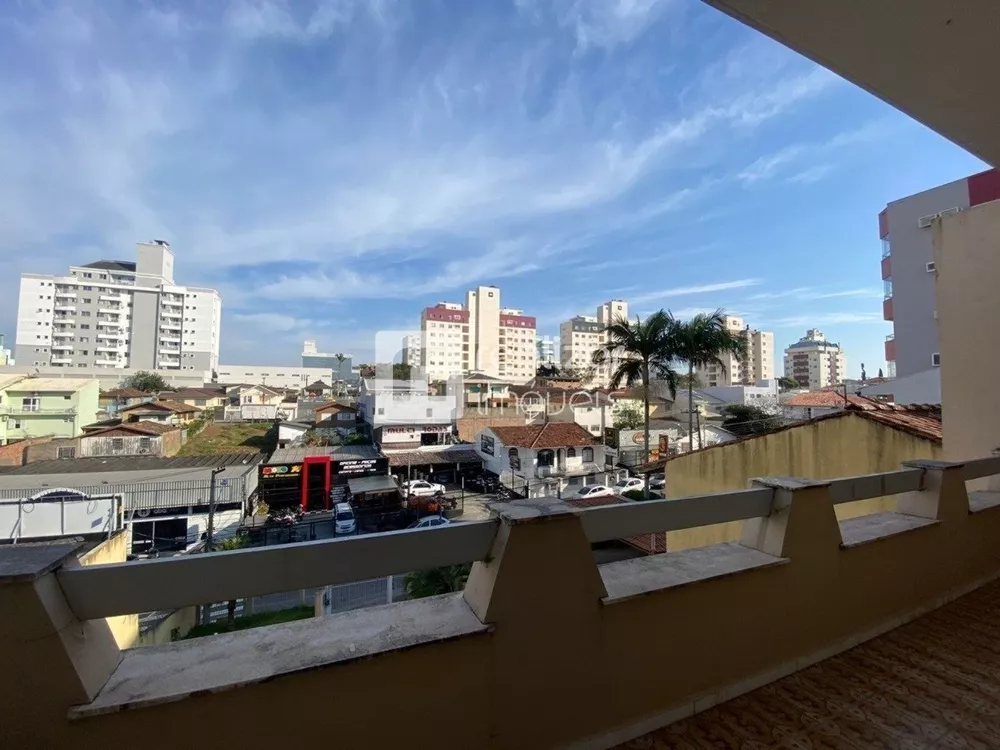 Casa, 4 quartos, 300 m² - Foto 3