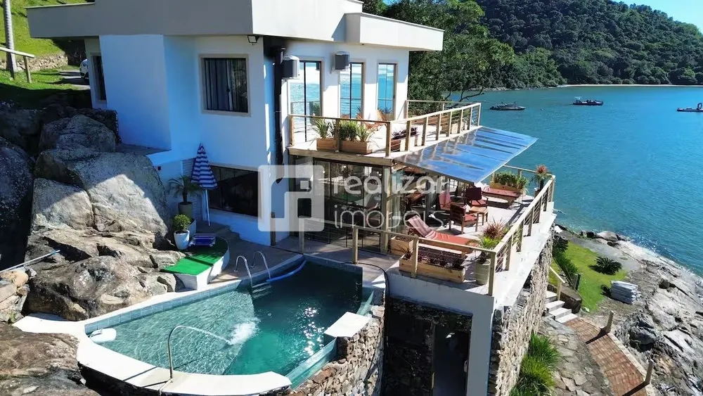 Casa, 4 quartos, 680 m² - Foto 1