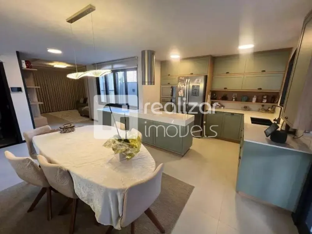 Casa, 5 quartos, 335 m² - Foto 1