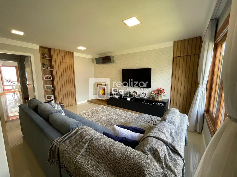 Casa, 3 quartos, 197 m² - Foto 2