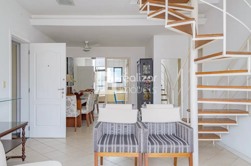 Cobertura, 3 quartos, 274 m² - Foto 1