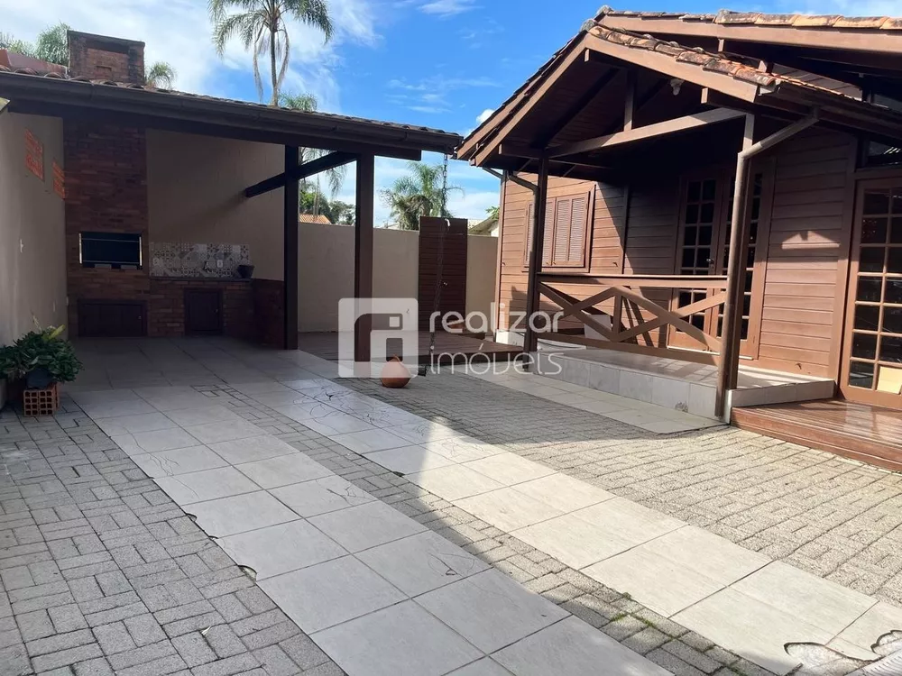 Casa, 3 quartos, 110 m² - Foto 1