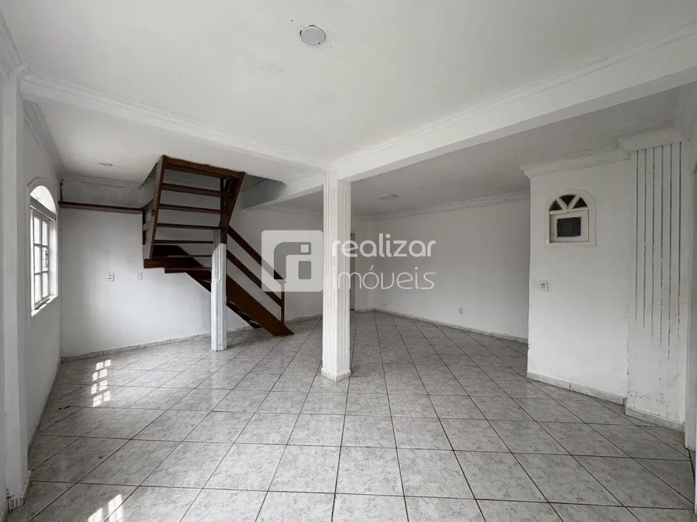 Casa, 3 quartos, 200 m² - Foto 4