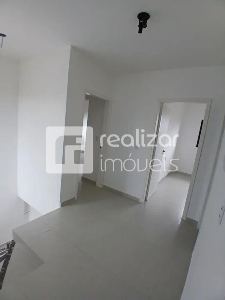 Casa para alugar com 2 quartos, 100m² - Foto 3