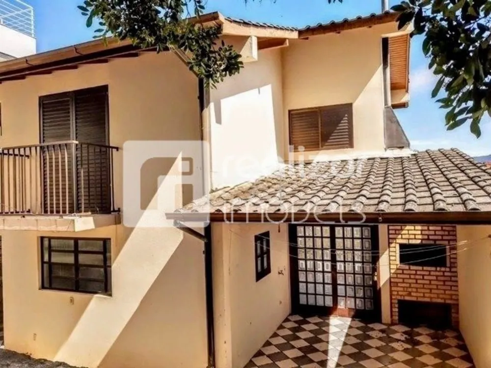 Casa, 5 quartos, 270 m² - Foto 2