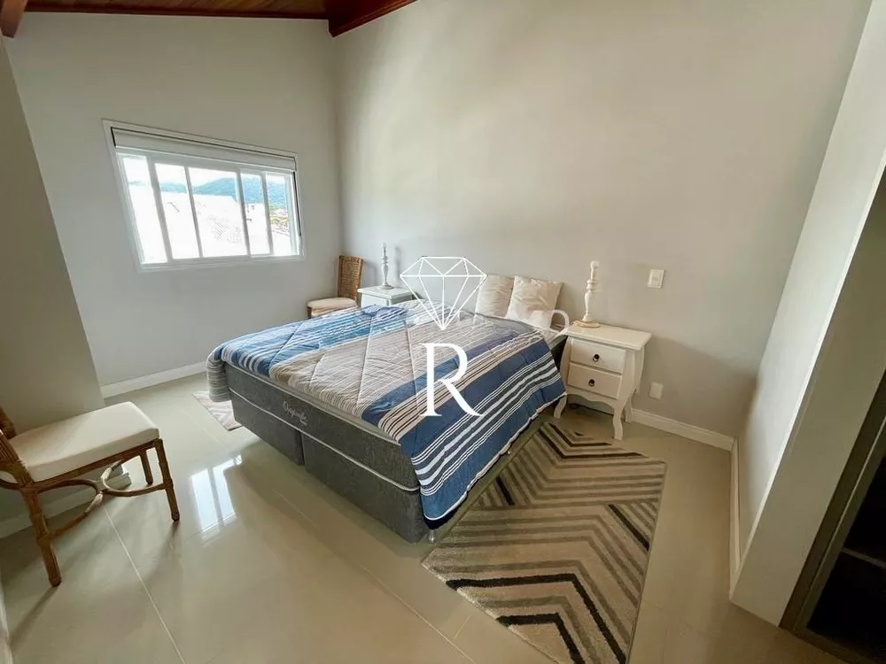 Cobertura, 3 quartos, 226 m² - Foto 4