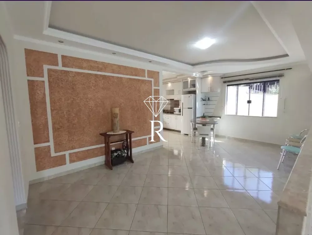 Casa para alugar com 3 quartos, 116m² - Foto 1