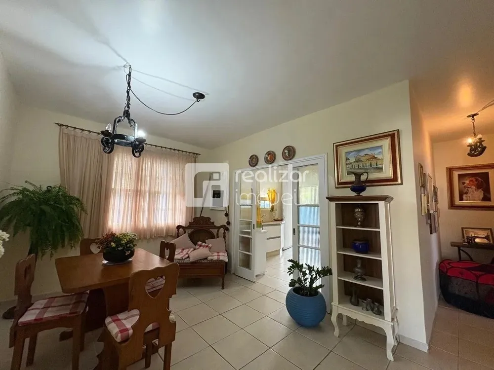 Casa, 7 quartos, 197 m² - Foto 3