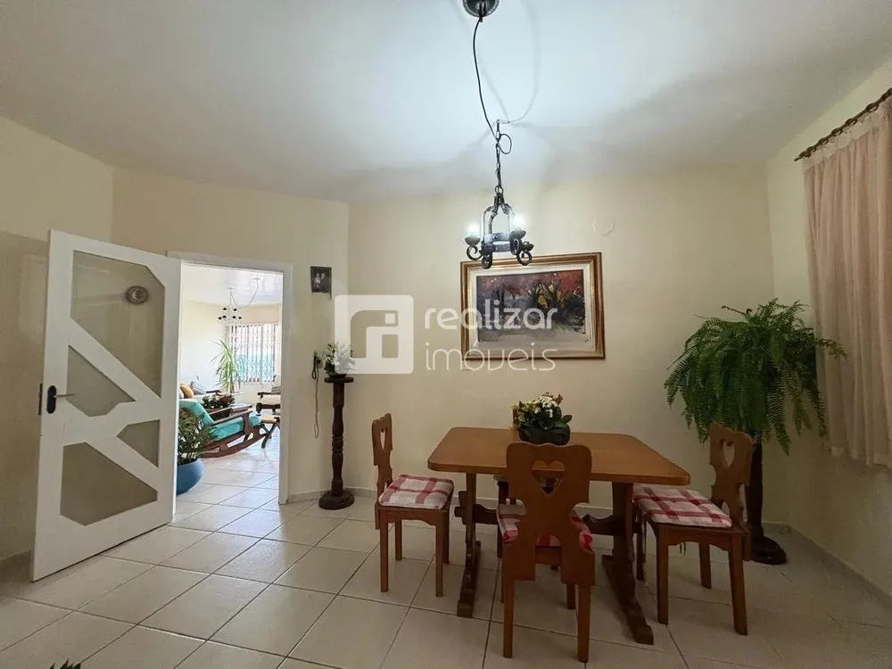 Casa, 7 quartos, 197 m² - Foto 4