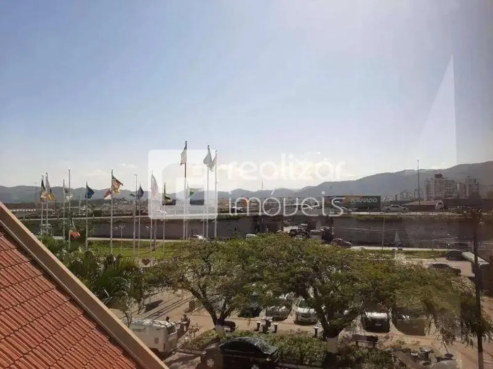 Casa, 3 quartos, 300 m² - Foto 13