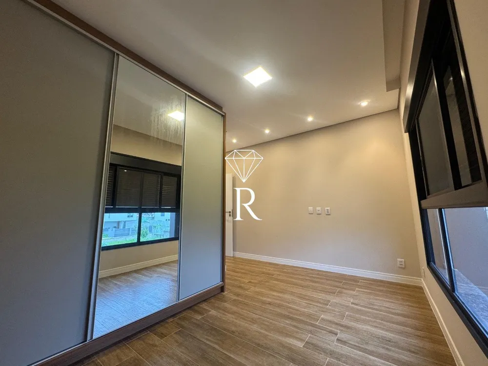 Casa, 3 quartos, 178 m² - Foto 1