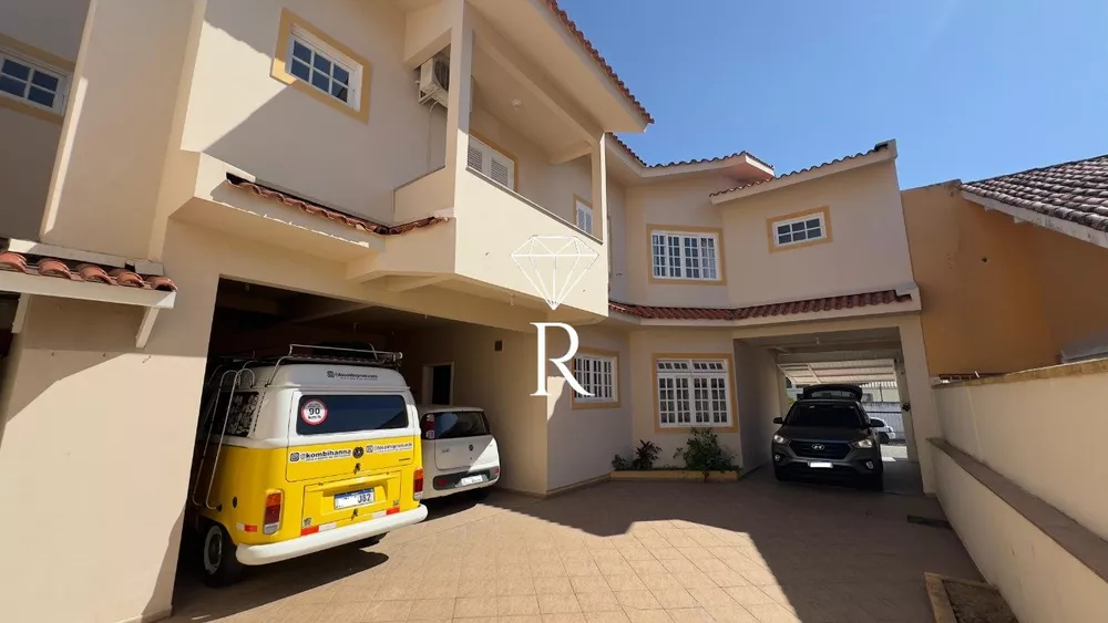 Casa, 5 quartos, 237 m² - Foto 4