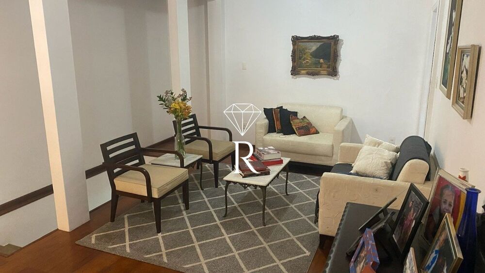 Casa à venda com 4 quartos, 260m² - Foto 3