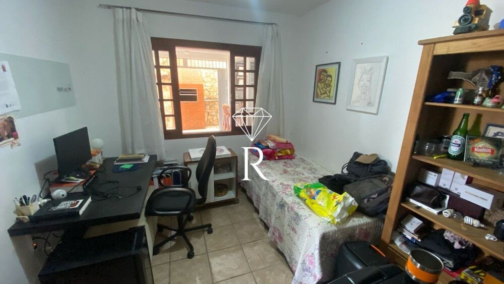Casa à venda com 4 quartos, 260m² - Foto 8