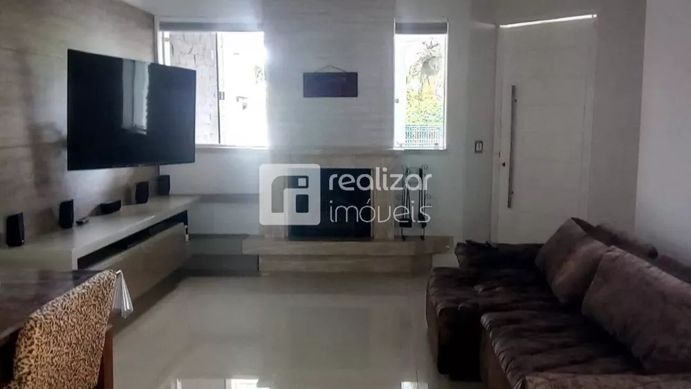 Casa, 4 quartos, 300 m² - Foto 4