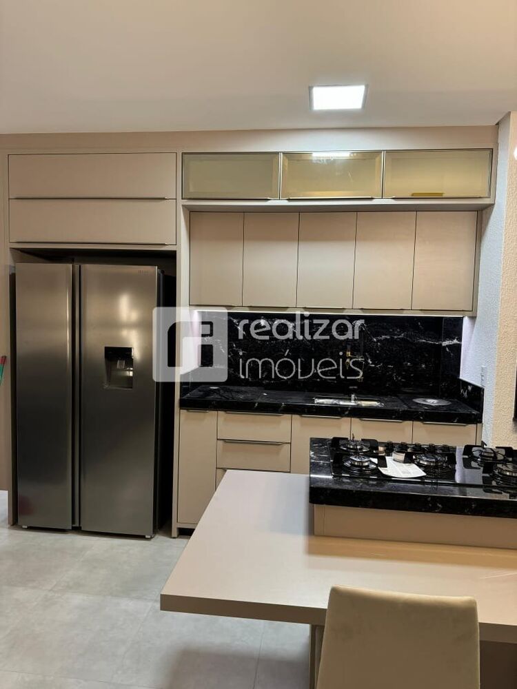 Apartamento para alugar com 2 quartos, 90m² - Foto 1