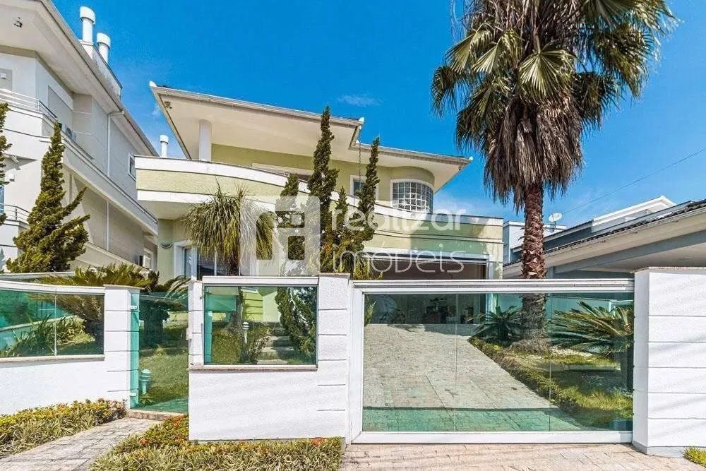 Casa, 3 quartos, 239 m² - Foto 1